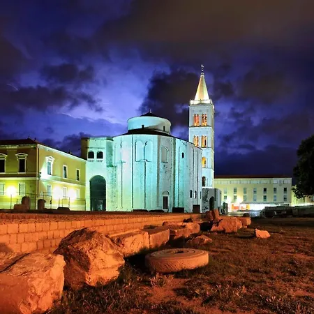 Kuki With Balcony 자다르